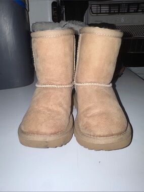 UGG BOOTS